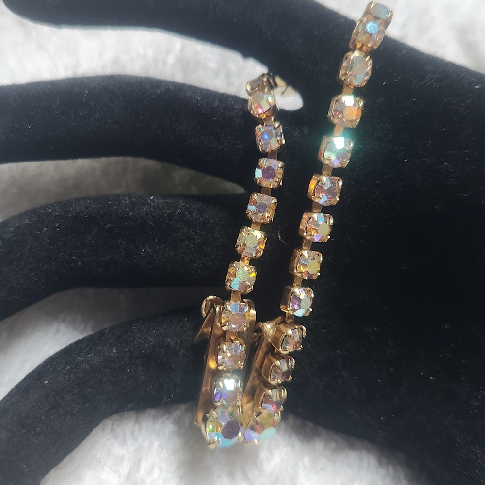 Vintage Aurora Borealis Rhinestone Scrarf‎ Clips Gold Tone Iridescent Crystal